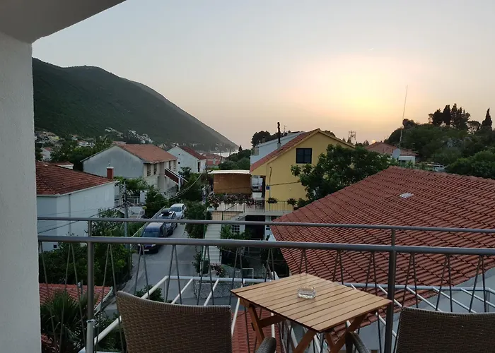 Apartmani Mlaja