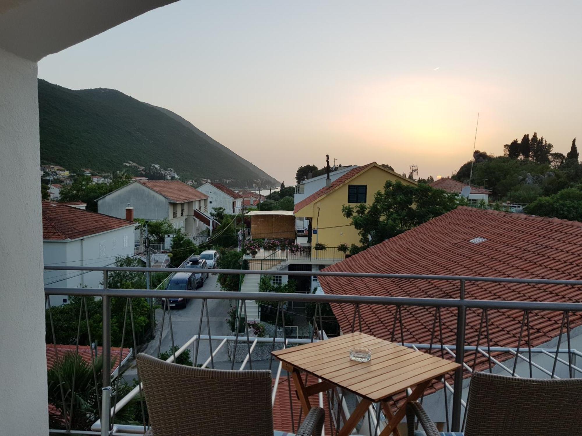 Apartment Mlaja *
